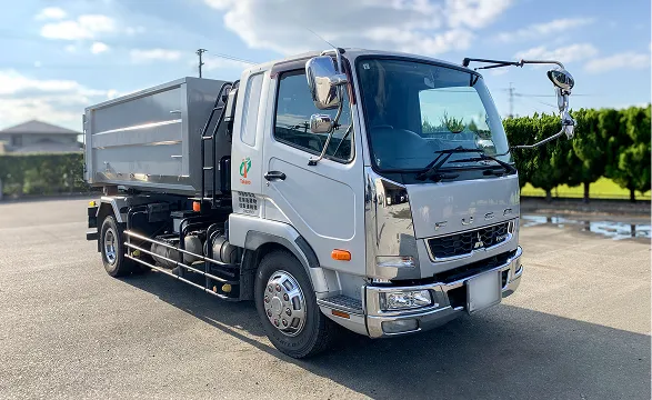 中型アームロール車